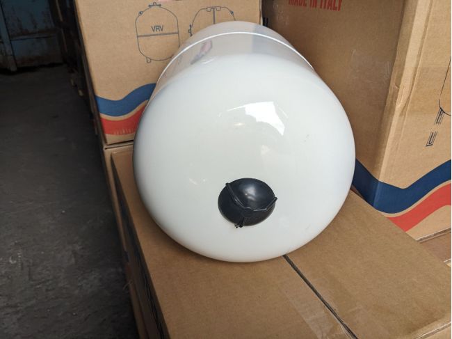 Розширювальний бак для опалення та сонячних систем Aquasystem VS18 замовити в «Клімат Технології» Київ Україна